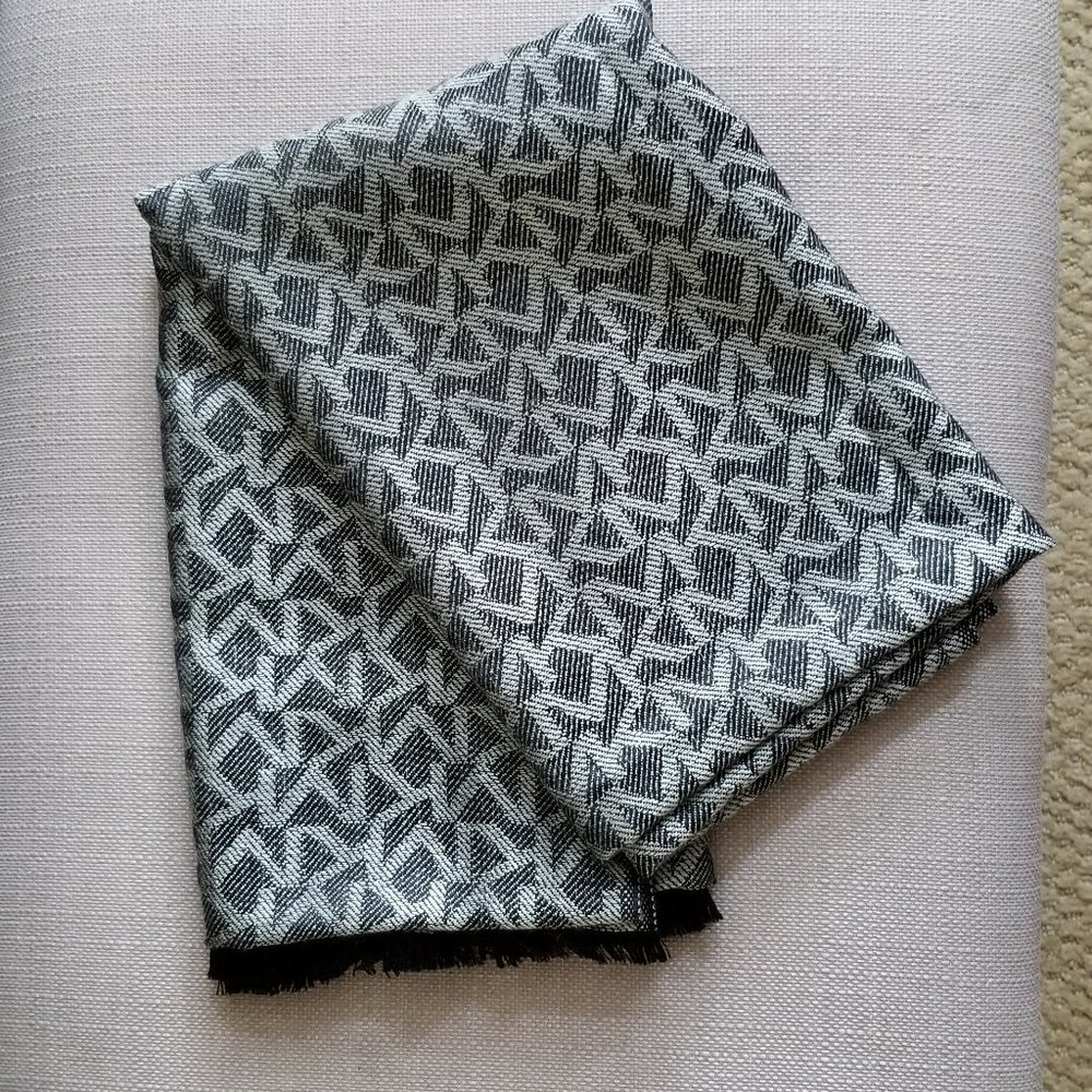Michael Kors Black and Silver Scarf NWOT